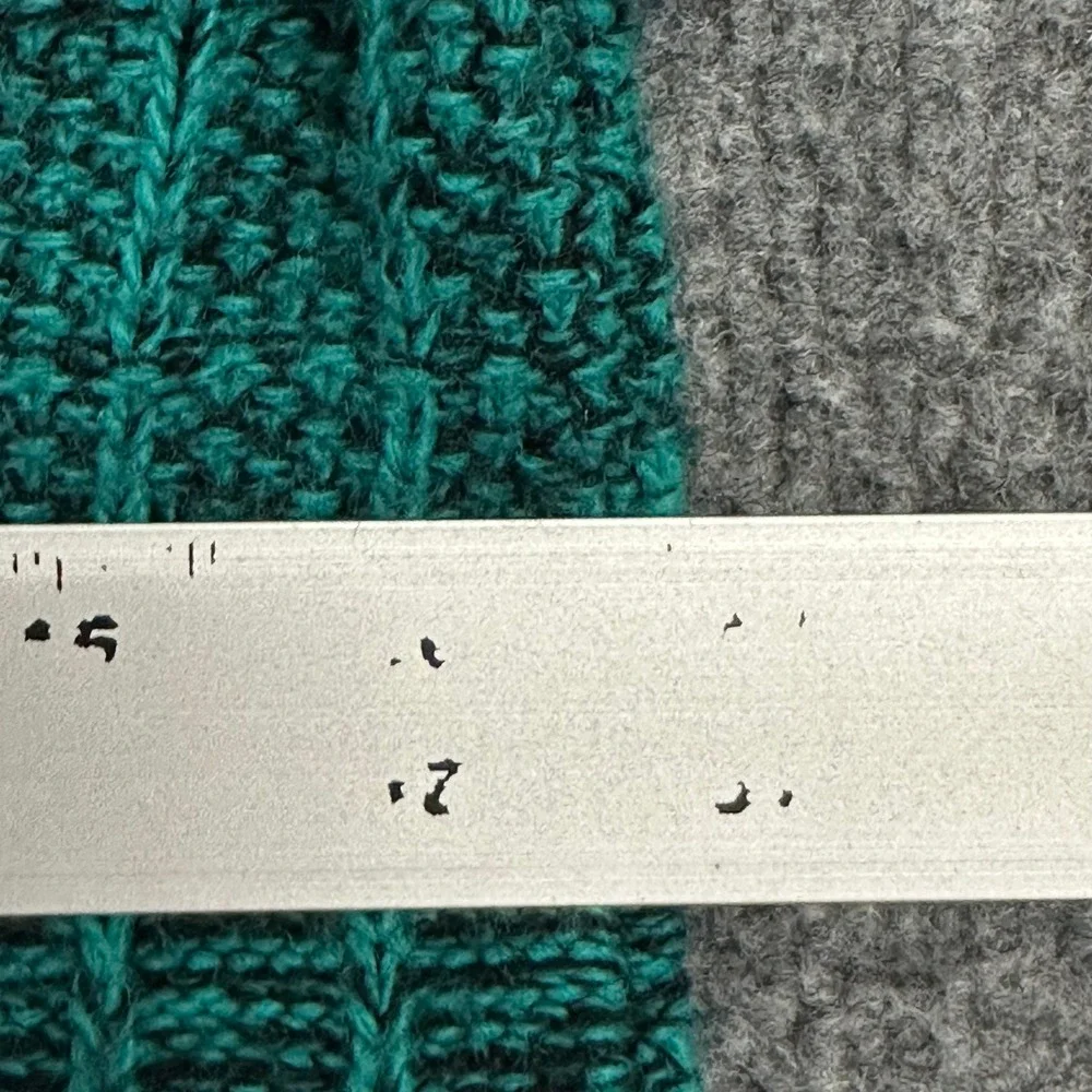 Basics Sweater Mens Size S Teal Textured Knit V-Neck Long Sleeve Geometric